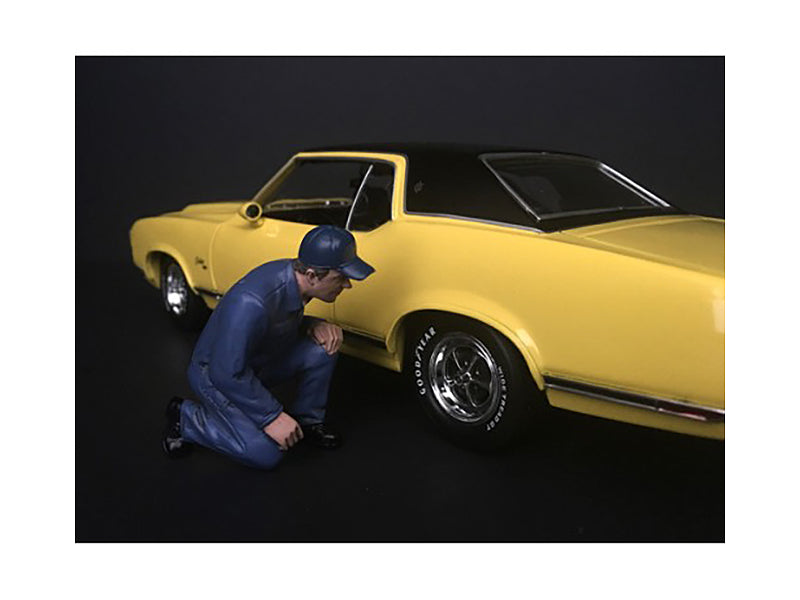 Mechanic Juan with Lug Wrench Figurine for 1/24 Scale Models