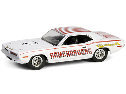 1970 Plymouth Hemi Barracuda "Ramchargers" White with Red Stripes "Running on Empty" Series 17 1/64 Diecast Model Car