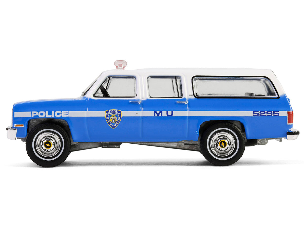 1990 Chevrolet Suburban K2500 Scottsdale "NYPD (New York City Police Department)" Blue with White Top "Hot Pursuit" Series 46 1/64 Diecast Model Car