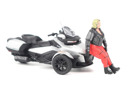 Can-Am Spyder RT 3-Wheel Motorcycle Hyper Silver Metallic with Driver Figure 1/32 Diecast Model