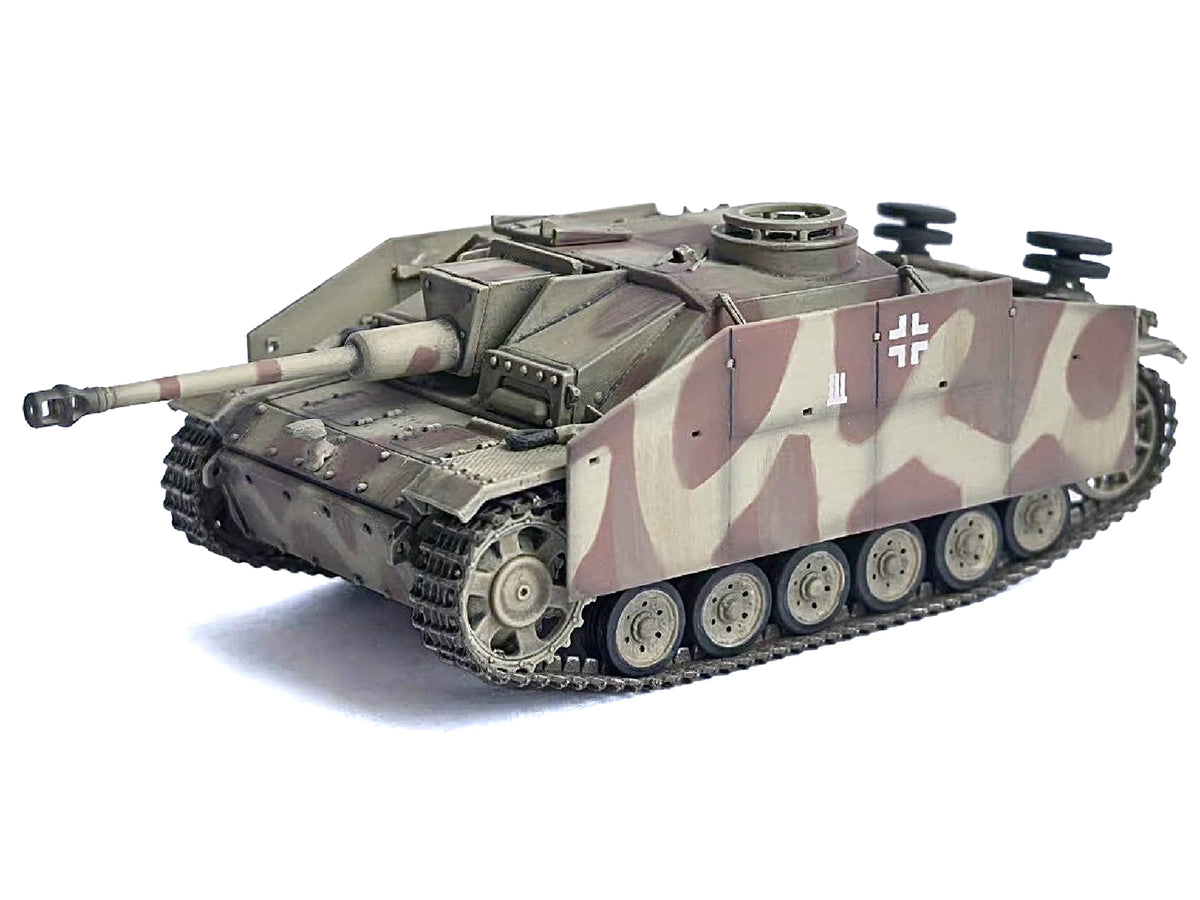 Germany StuG III Ausf. G "Early Production" with Schurzen Tank "Pz.Gren.Div. Totenkopf Kursk" (1943) "NEO Dragon Armor" Series 1/72 Plastic Model