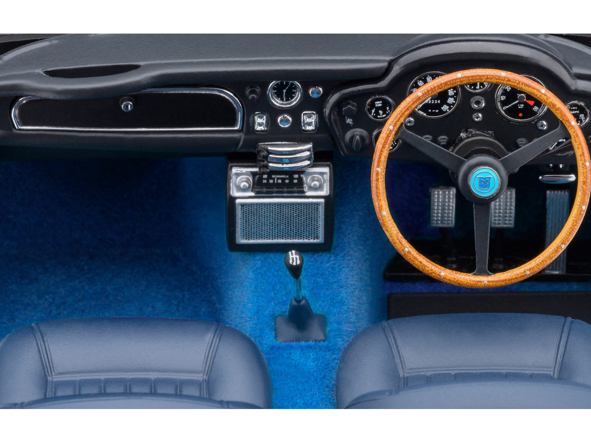 Aston Martin DB5 RHD (Right Hand Drive) Caribbean Pearl Blue Metallic 1/18 Model Car