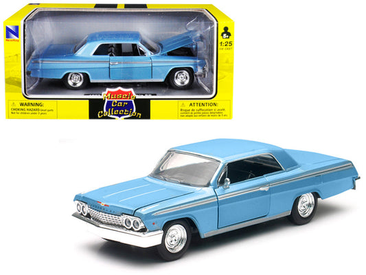 1962 Chevrolet Impala SS Blue 1/25 Diecast Model Car