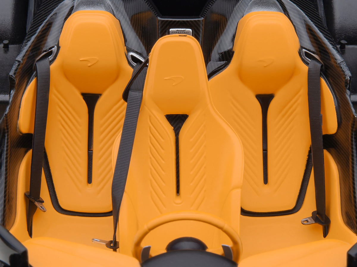 McLaren Speedtail Lantana Purple Metallic with Black Top and Yellow Interior and Suitcase Accessories  1/18 Model Car