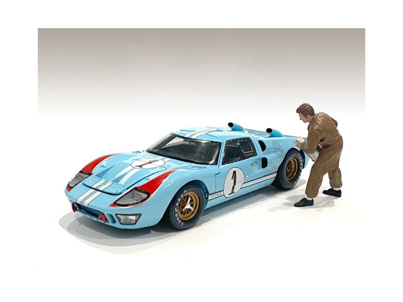 "Race Day 1" Figurine VI for 1/24 Scale Models