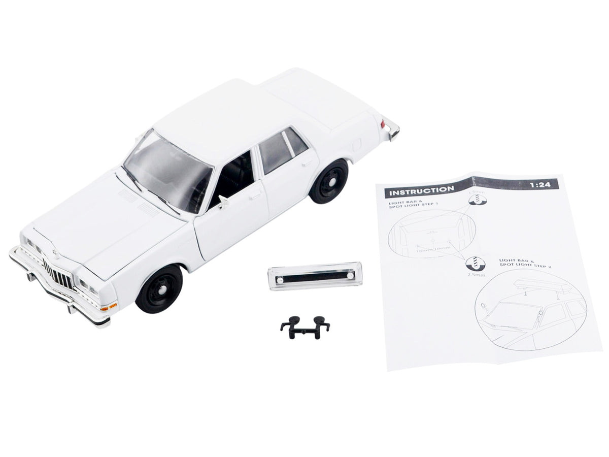 1986 Dodge Diplomat Police Car Unmarked White "Custom Builder's Kit" Series 1/24 Diecast Model Car