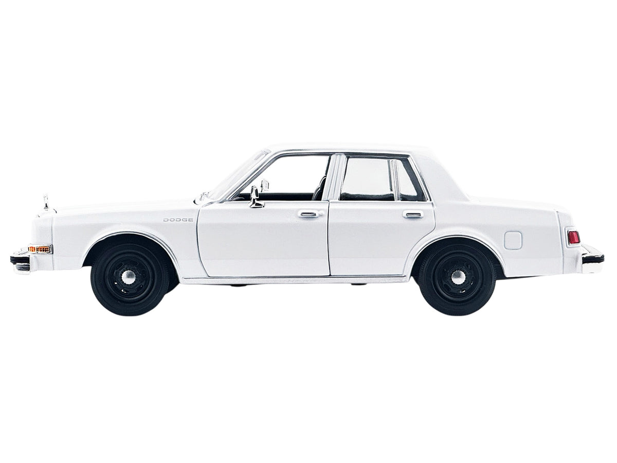 1986 Dodge Diplomat Police Car Unmarked White "Custom Builder's Kit" Series 1/24 Diecast Model Car