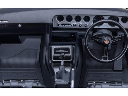 Nissan Skyline 2000GT-R (KPGC110) Tuned Version RHD (Right Hand Drive) White 1/18 Model Car
