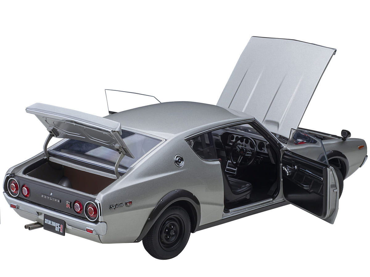 Nissan Skyline 2000GT-R (KPGC110) RHD (Right Hand Drive) Silver Metallic 1/18 Model Car
