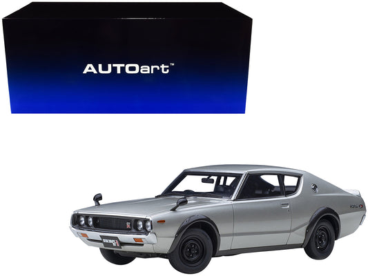Nissan Skyline 2000GT-R (KPGC110) RHD (Right Hand Drive) Silver Metallic 1/18 Model Car
