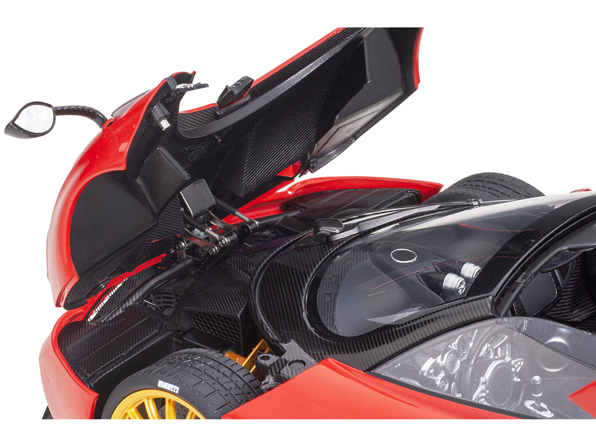 Pagani Huayra Roadster Rosso Monza Red and Carbon with Luggage Set 1/18 Model Car