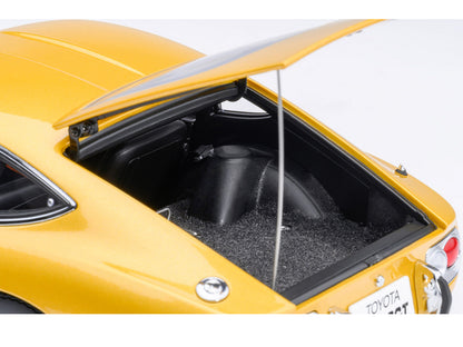 1967 Toyota 2000GT RHD (Right Hand Drive) Gold Metallic 1/18 Model Car