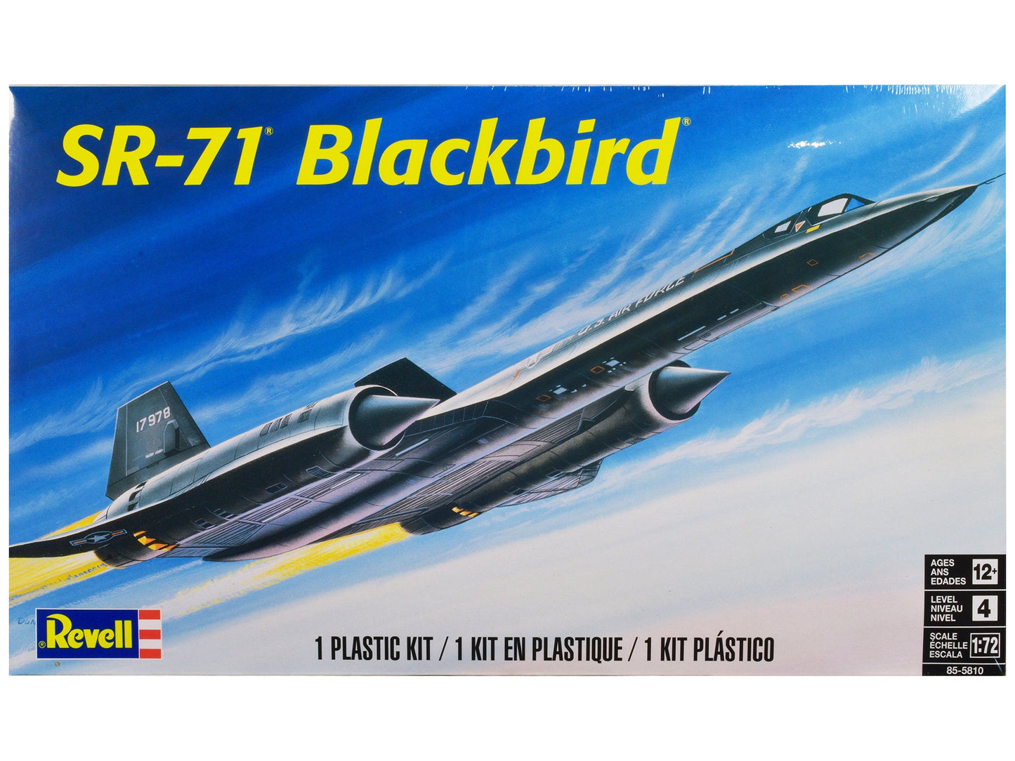 Level 4 Model Kit Lockheed SR-71 Blackbird Reconnaissance Aircraft 1/72 Scale Model