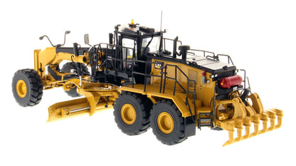 CAT Caterpillar 18M3 Motor Grader with Operator "High Line Series" 1/50 Diecast Model