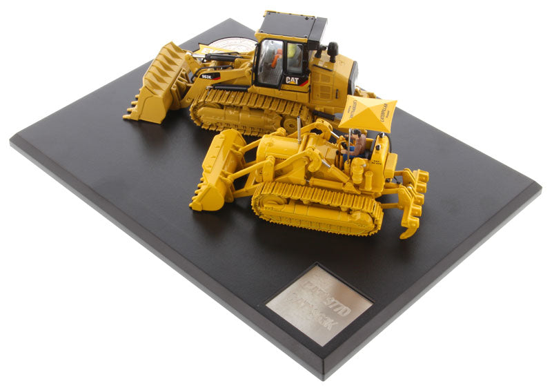 CAT Caterpillar 977D Traxcavator (Circa 1955-1960) and CAT Caterpillar 963K Track Loader (Current) with Operators "Evolution Series" 1/50 Diecast Models