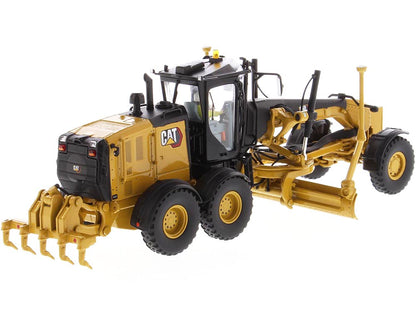 CAT Caterpillar 150 Motor Grader with Operator "High Line Series" 1/50 Diecast Model