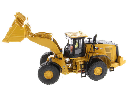 CAT Caterpillar 982 XE Wheel Loader Yellow with Operator "High Line Series" 1/50 Diecast Model