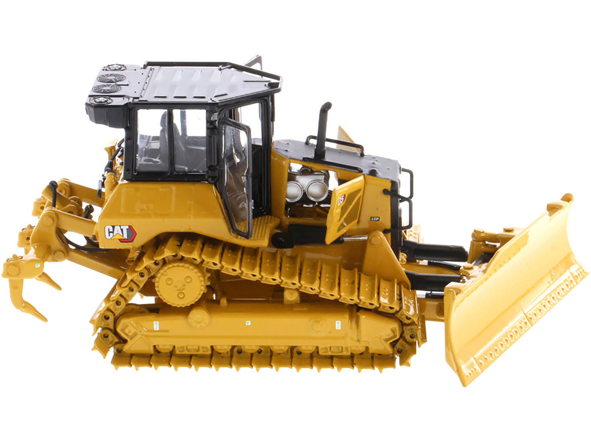 CAT Caterpillar D5 LGP VPAT Track Type Tractor Dozer Yellow with Operator "High Line" Series 1/50 Diecast Model