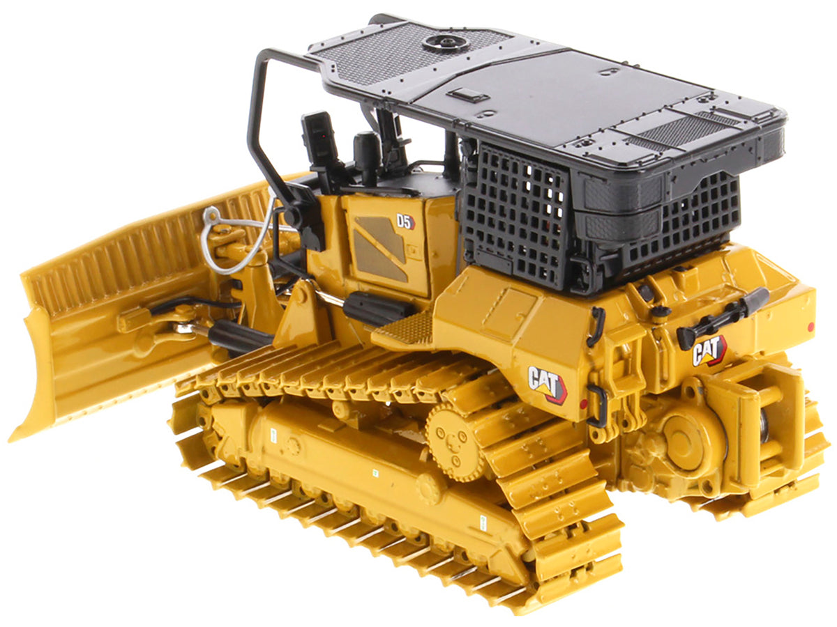 CAT Caterpillar D5 LGP Track Type Tractor Fire Dozer Yellow with Operator "High Line" Series 1/50 Diecast Model