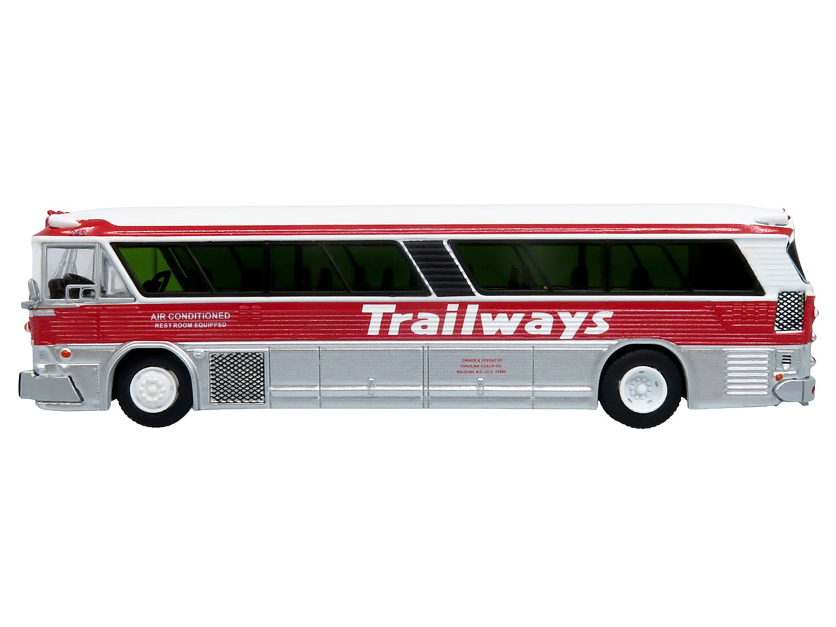 1964 MCI MC-5A Coach Bus "Trailways Chicago" White with Red Stripes "Vintage Bus & Motorcoach Collection" Limited Edition to 504 pieces Worldwide 1/87 (HO) Diecast Model