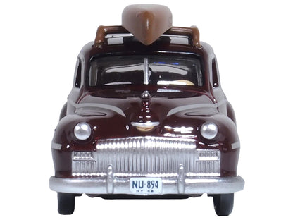 1946 DeSoto Suburban with Roof Rack and Canoe Royal Maroon 1/87 (HO) Scale Diecast Model Car