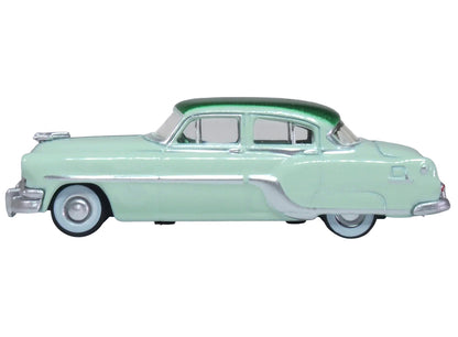 1954 Pontiac Chieftain 4 Door Shannon Green with Brookmere Green Top 1/87 (HO) Scale Diecast Model Car