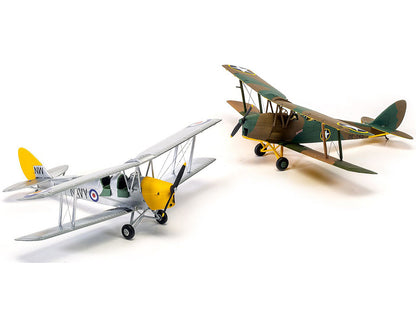 Level 2 Model Kit De Havilland Tiger Moth Aircraft with 2 Scheme Options 1/72 Plastic Model Kit