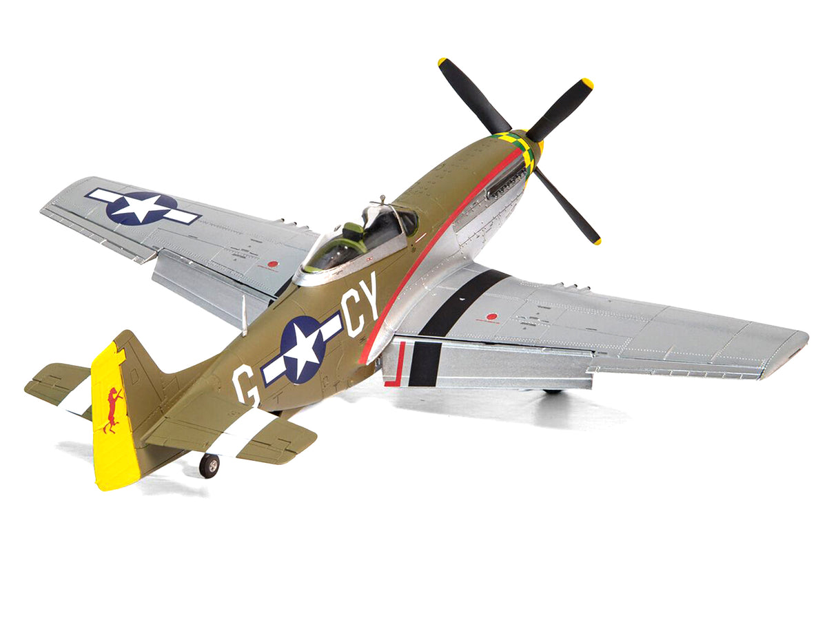 Level 2 Model Kit North American P-51D Mustang Fighter Aircraft with 2 Scheme Options 1/48 Plastic Model Kit