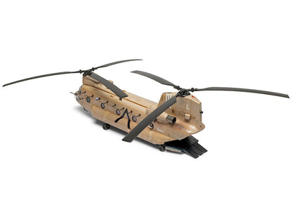 Level 3 Model Kit Boeing Chinook HC.1 Helicopter with 2 Scheme Options 1/72 Plastic Model Kit