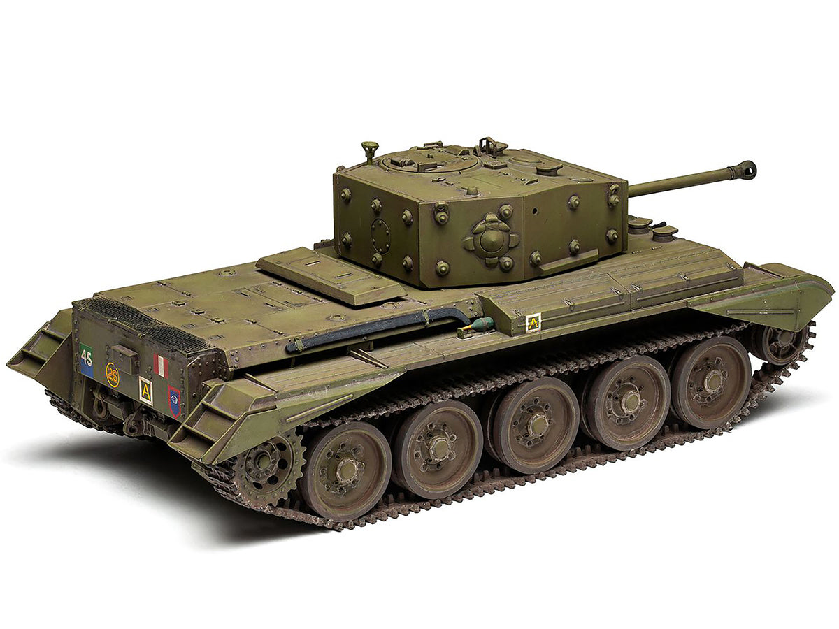 Level 3 Model Kit Cromwell Mk.IV / Mk.VI Cruiser Tank with 2 Scheme Options 1/35 Plastic Model Kit