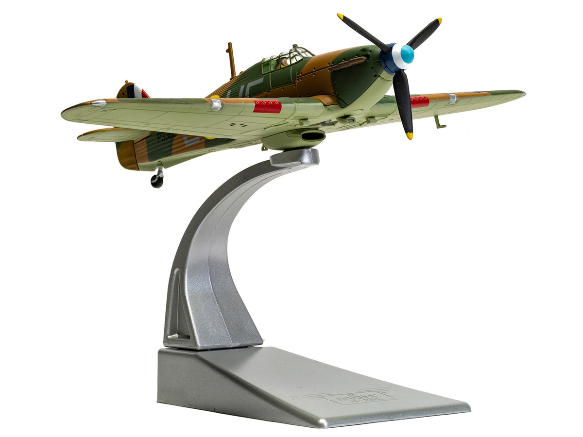 Hawker Hurricane Mk.I Fighter Aircraft "Pilot Officer William 'Billy' Fiske No. 601 Squadron Battle of Britain" (1940) British Royal Air Force "The Aviation Archive" Series 1/72 Diecast Model