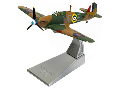Hawker Hurricane Mk.I Fighter Aircraft "Pilot Officer William 'Billy' Fiske No. 601 Squadron Battle of Britain" (1940) British Royal Air Force "The Aviation Archive" Series 1/72 Diecast Model