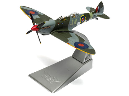 Supermarine Spitfire T.9 Aircraft "PV202 Aerial Collective at Duxford Airfield" British Royal Air Force "The Aviation Archive" Series 1/72 Diecast Model