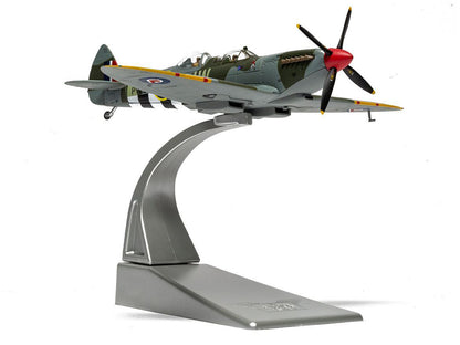 Supermarine Spitfire T.9 Aircraft "PV202 Aerial Collective at Duxford Airfield" British Royal Air Force "The Aviation Archive" Series 1/72 Diecast Model