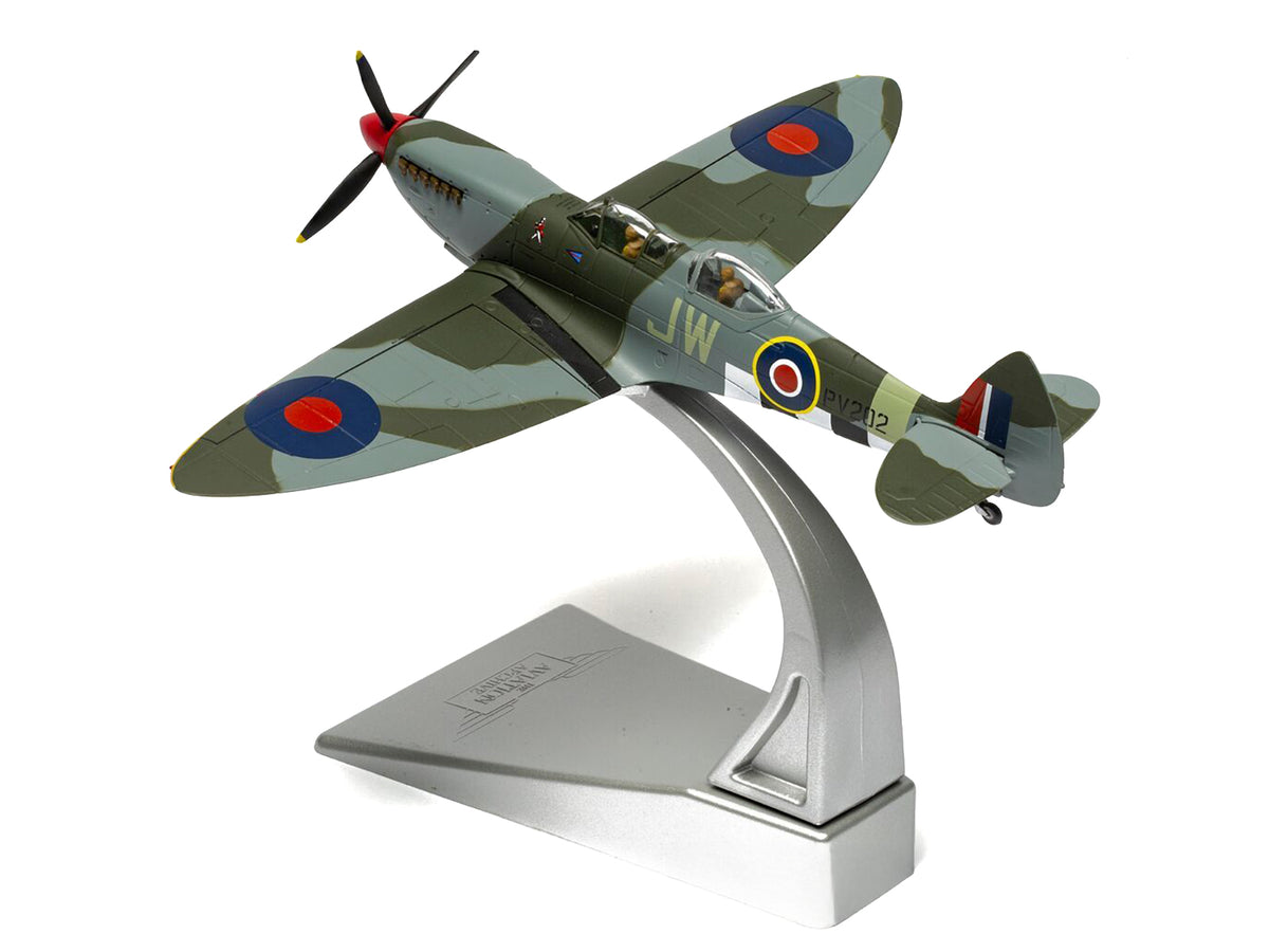 Supermarine Spitfire T.9 Aircraft "PV202 Aerial Collective at Duxford Airfield" British Royal Air Force "The Aviation Archive" Series 1/72 Diecast Model