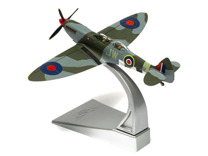 Supermarine Spitfire T.9 Aircraft "PV202 Aerial Collective at Duxford Airfield" British Royal Air Force "The Aviation Archive" Series 1/72 Diecast Model