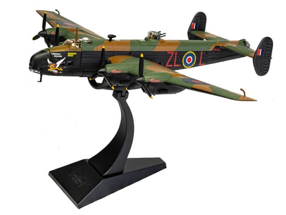 Handley Page Halifax MkV Bomber Aircraft "DK186 London’s Revenge - L for Lana No. 427 Squadron RAF Leeming" (1943) Royal Canadian Air Force "The Aviation Archive" Series 1/72 Diecast Model