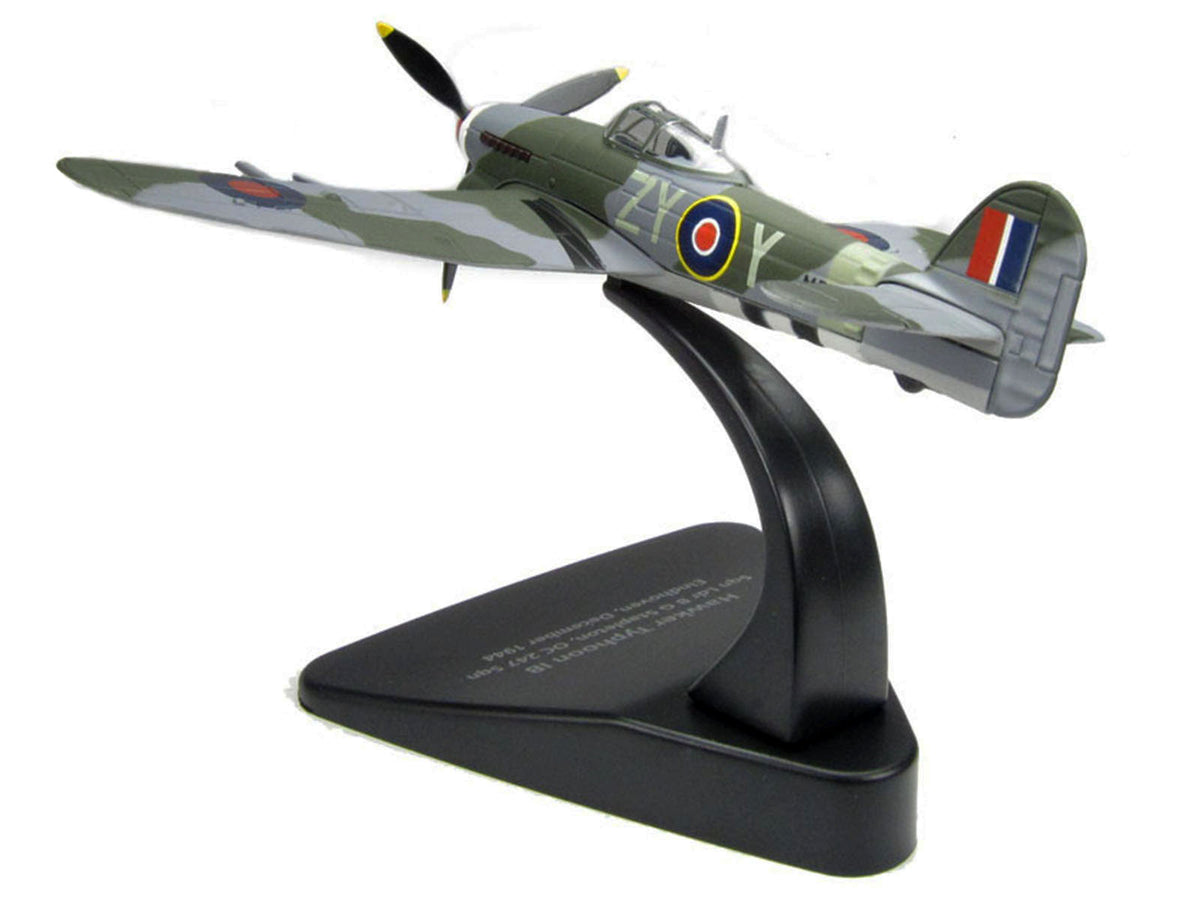 Hawker Typhoon Mk.IB Fighter-Bomber Aircraft "MP126 No.247 Squadron Gerald Stapleton RAF Eindhoven Holland" (1944) Royal Air Force "Oxford Aviation" Series 1/72 Diecast Model Airplane