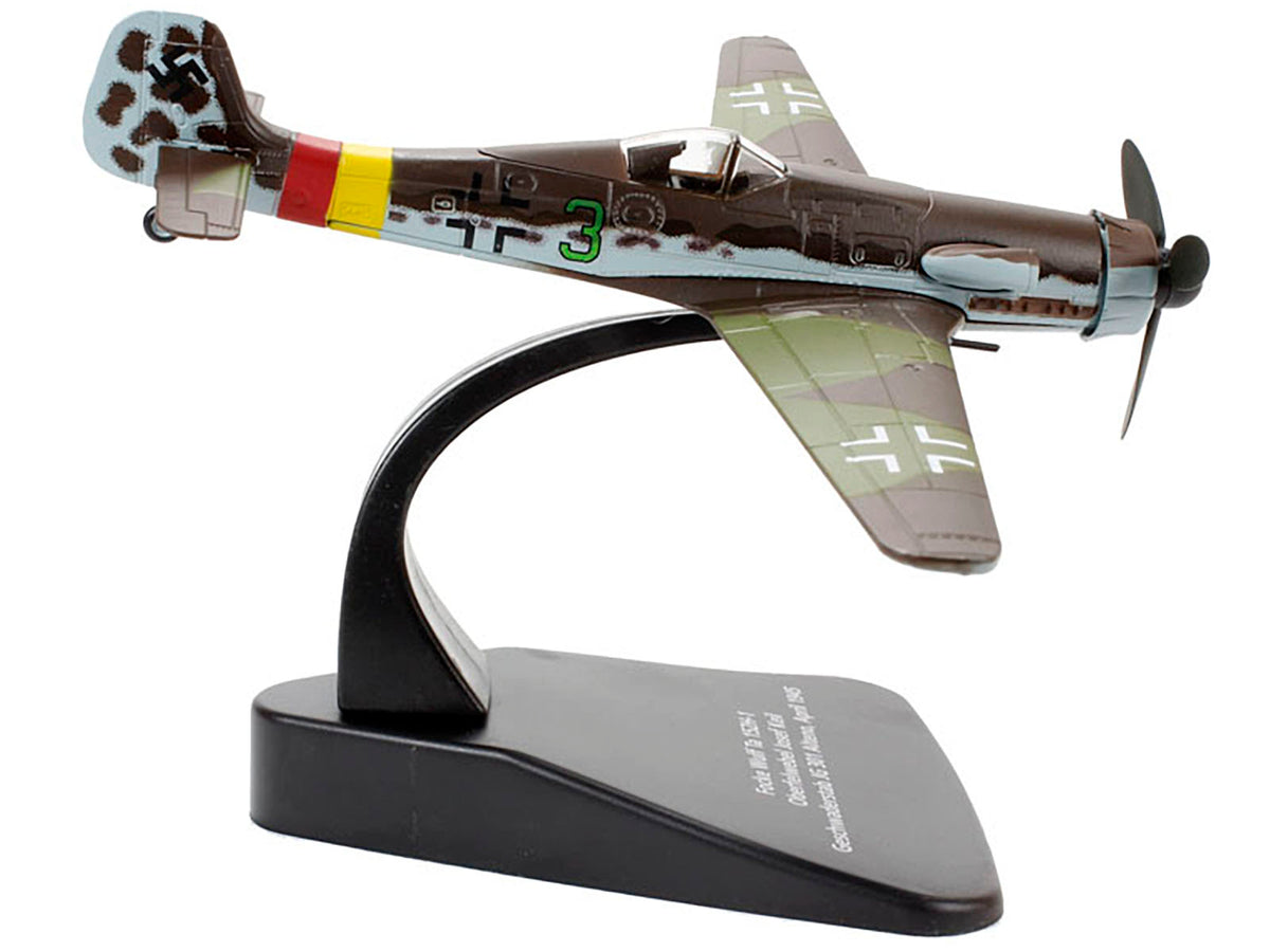 Focke-Wulf Ta 152 H-1 Fighter Plane Pilot: Oberfelwebel Josef Keil Geschwaderstab JG 301 Alteno April (1945) "Oxford Aviation" Series 1/72 Diecast Model Airplane