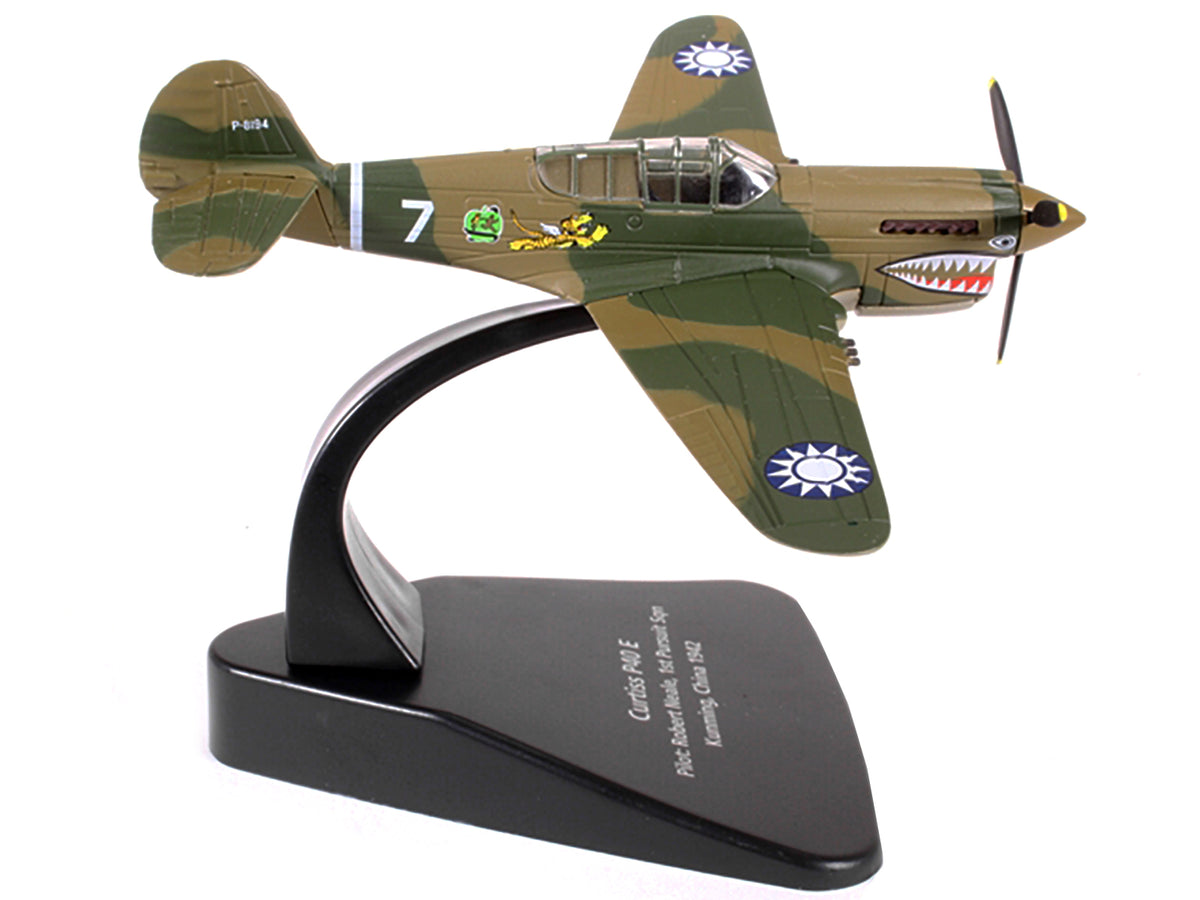 Curtiss P40 E Warhawk Fighter Plane Pilot: Robert Neale 1st Pursuit Squadron Kunming China (1944) "Oxford Aviation" Series 1/72 Diecast Model Airplane