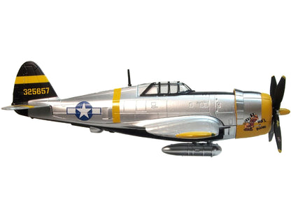 Republic P-47D Thunderbolt Fighter Plane USAAF "Captain Daniel Boone 333rd Fighter Squadron 318th Fighter Group" "Oxford Aviation" Series 1/72 Diecast Model Airplane