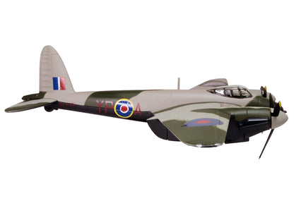 De Havilland Mosquito NF MKII Aircraft "Wing Commander Peter G. Wykeham-Barnes No. 23 Squadron Luqa Malta" (1943) Royal Air Force "Oxford Aviation" Series 1/72 Diecast Model Airplane