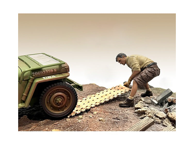 "4X4 Mechanic" Figure 2 with Board Accessory for 1/18 Scale Models