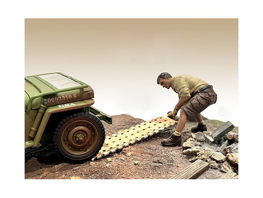 "4X4 Mechanic" Figure 2 with Board Accessory for 1/18 Scale Models