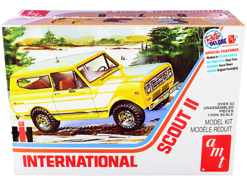 Skill 2 Model Kit IH International Harvester Scout II 1/25 Scale Model