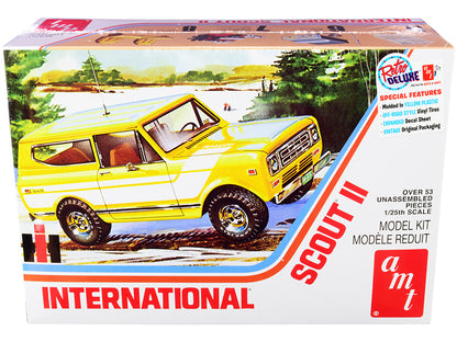 Skill 2 Model Kit IH International Harvester Scout II 1/25 Scale Model