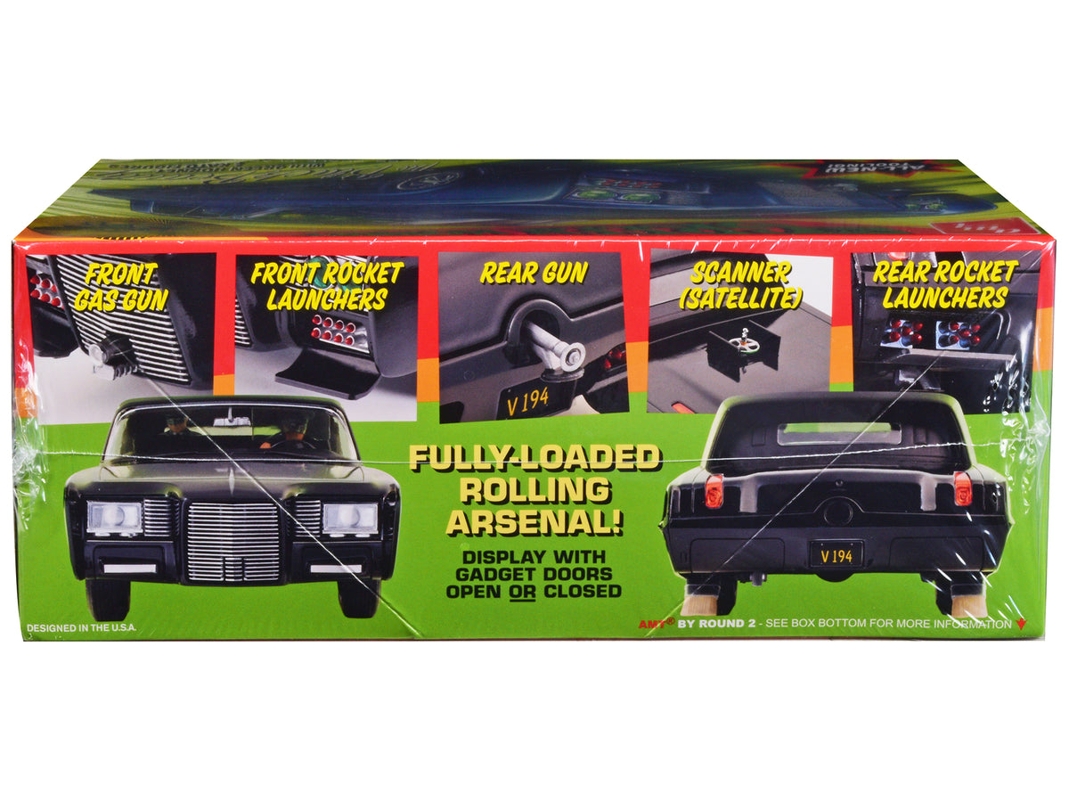 Skill 2 Model Kit Black Beauty "The Green Hornet" (1966–1967) TV Series with Green Hornet and Kato Figures 1/25 Scale Model