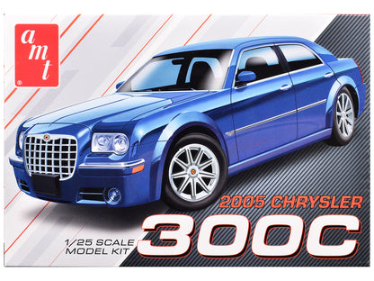 Skill 2 Model Kit 2005 Chrysler 300C 1/25 Scale Model