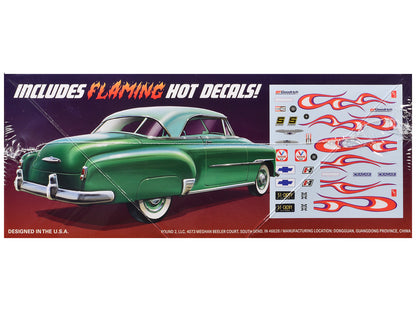 Skill 2 Model Kit 1951 Chevrolet Cruiser 3-in-1 Kit 1/25 Scale Model