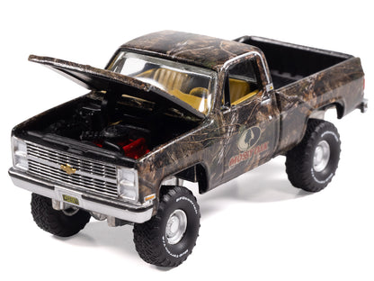 1983 Chevrolet Silverado Pickup Truck "Mossy Oak" Camouflage Livery "Big Country Collectibles" 2025 Series 1/64 Diecast Model Car